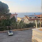 Ele&gio